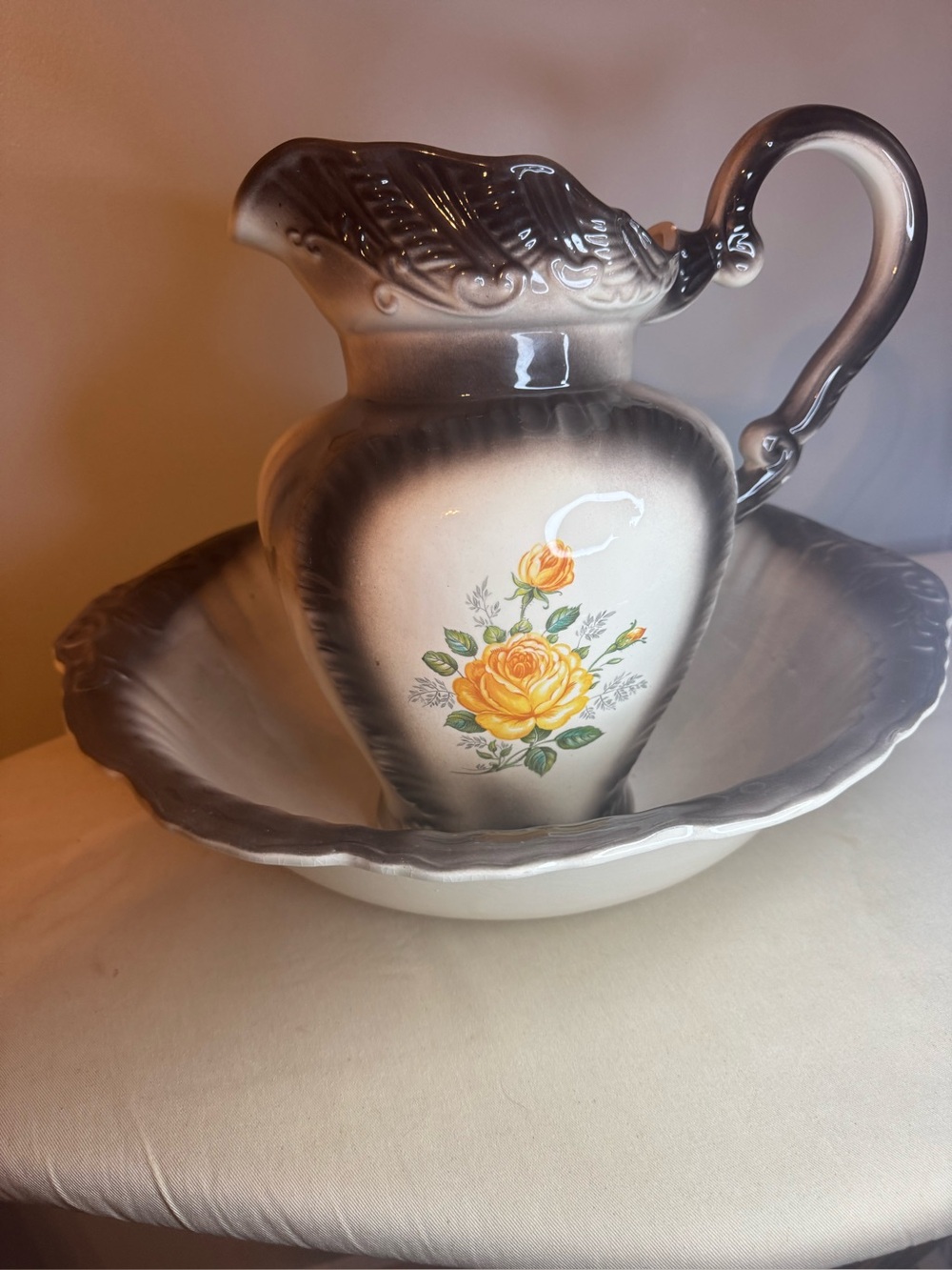 Vintage Yellow Rose Ceramic Pitcher and Basin Set - Cream and Brown